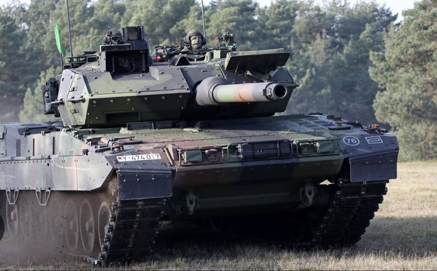 Primul tanc Leopard 2 dintre cele promise Ucrainei de Canada a ajuns în Polonia