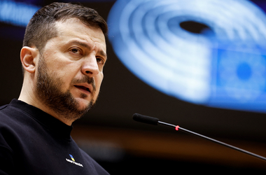 ”Vrem să venim acasă în Europa”, pledează Zelenski în PE în favoarea aderării Ucrainei la UE şi acuză Rusia de xenofobie