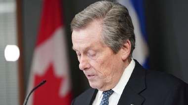 Primarul oraşului canadian Toronto, John Tory, a demisionat după ce a recunoscut că a avut o relaţie cu o angajată