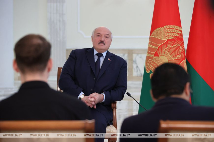 Lukaşenko spune că va lupta alături de Rusia doar dacă Belarusul va fi atacat. Vineri se întâlneşte cu Vladimir Putin
