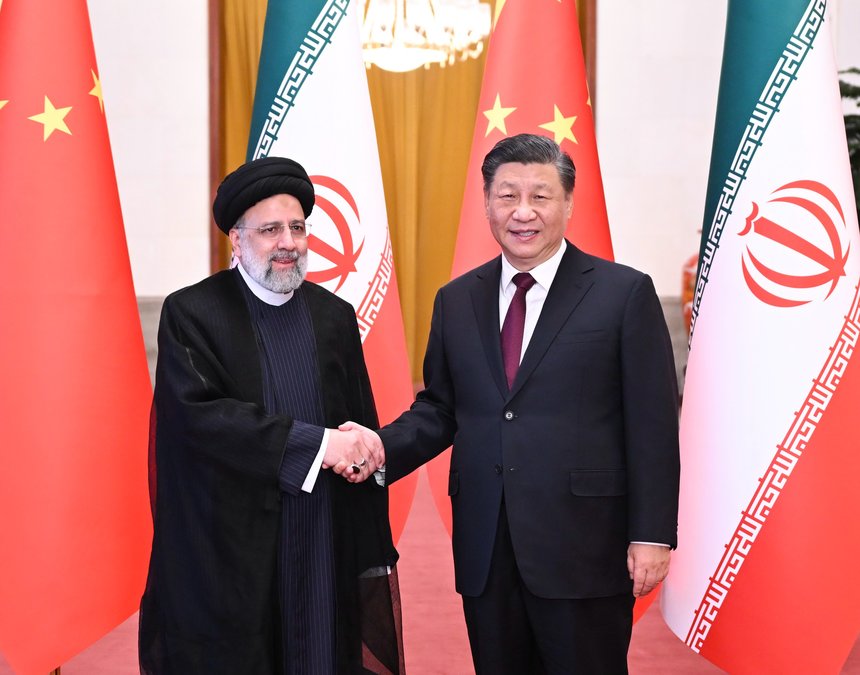 China şi Iranul strâng legăturile şi cer ridicarea sancţiunilor împotriva Teheranului. Preşedintele Xi Jinping va face o vizită în Iran