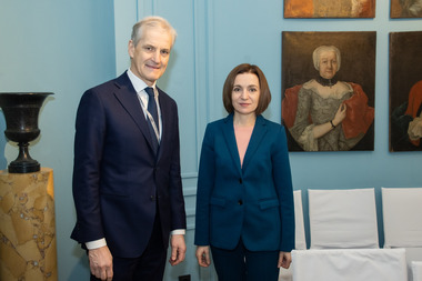 Maia Sandu a discutat cu premierul Norvegiei despre ameninţările de securitate: I-am mulţumit pentru sprijinul acordat de ţara sa prin intermediul Fondului de reducere a vulnerabilităţii energetice