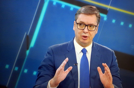 Aleksandăr Vucici le promite sârbilor, după o reuniune de la Bruxelles cu Albin Kurti în care a refuzat să semneze un pact promovat de UE, să nu recunoască niciodată Kosovo. El este dispus să discute alte subiecte, dacă Priştina acordă o autonomie etnicilor sârbi