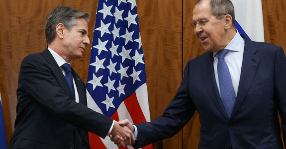 Blinken şi Lavrov s-au întâlnit pentru prima dată faţă în faţă de la invazia Rusiei în Ucraina