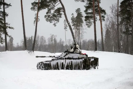 Armata britanică deschide o bază de unităţi de comando, Camp Viking, în Marele Nord norvegian, pentru a consolida capacităţile NATO în Arctica