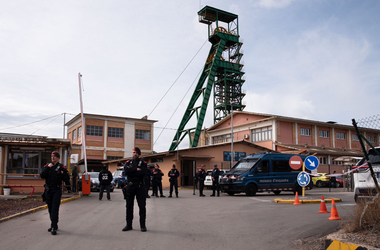 Trei tineri mineri, morţi în Catalonia, blocaţi la 900 de metri în subteran în urma surpării unei galerii a unei mine de potasiu