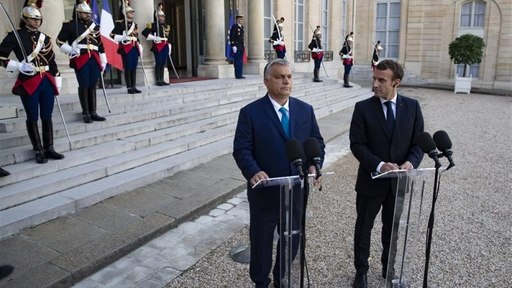 Emmanuel Macron îl primeşte la Elysee pe Viktor Orban, pentru a discuta despre "unitatea europeană" împotriva Moscovei şi despre statul de drept