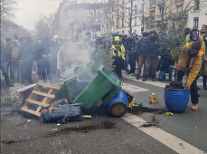 Ciocniri şi vandalizări în marja manifestaţiilor din Franţa împotriva reformei pensionării