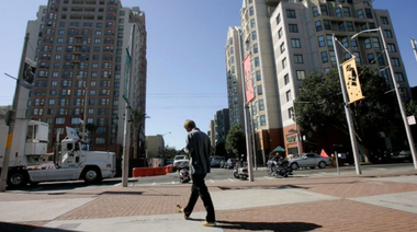 Polemică la San Francisco în urma unui vast plan de acordare a unor ”reparaţii” în valoare de cinci milioane de dolari fiecărui afroamerican, în vederea corectării inegalităţilor suferite din vremea sclaviei