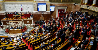 Senatul francez adoptă larg un proiect de lege contestat al reformei pensionării