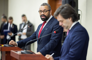 Londra nu ajută militar R.Moldova, în pofida unor temeri privind o agresiune rusă, anunţă James Cleverly la Chişinău