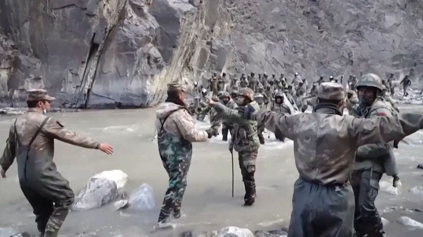 India afirmă că situaţia cu China în regiunea Ladakh din vestul Himalayei este fragilă şi periculoasă