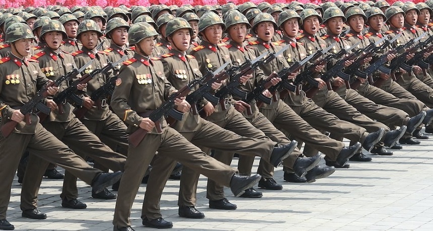 Coreea de Nord susţine că aproximativ 800.000 dintre cetăţenii săi s-au oferit voluntari pentru a lupta împotriva SUA