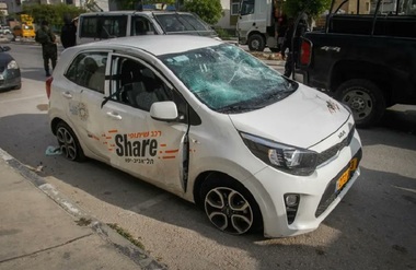 Nablus: Palestinieni au atacat o maşină cu turişti germani, crezând că erau soldaţi israelieni sub acoperire – VIDEO