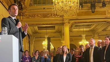 Macron, criticat din toate părţile după ce apreciază că ”mulţimea” manifestanţilor care se opune reformei pensionării ”nu are legitimitate” în faţa ”poporului care se exprimă prin aleşi”