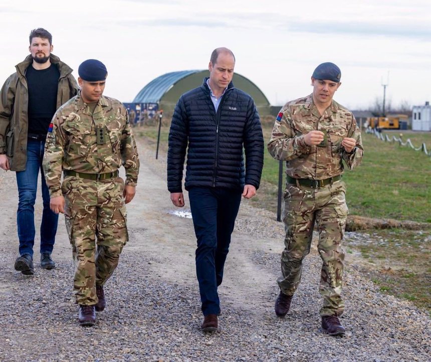 Prinţul William se află în vizită-surpriză în Polonia - VIDEO