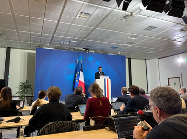 Ursula von der Leyen îl însoţeşte, la începutul lui aprilie, pe Emmanuel Macron în vizita sa de stat în China