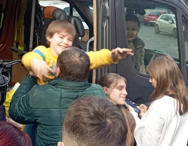 AFP: Copii răpiţi de Rusia se întorc în Ucraina