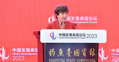 Directoarea FMI Kristalina Gheorghieva îndeamnă China, la un forum la Beijing, să-şi reechilibreze economia către consum