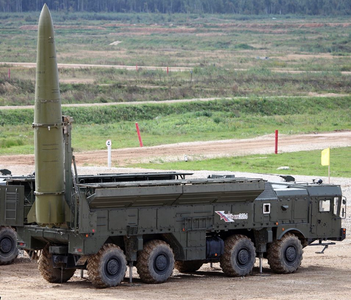 Berlinul denunţă o ”intimidare nucleară” a Rusiei după ce Putin anunţă desfăşurarea unor rachete nucleare ”tactice” în Belarus. ”Comparaţia făcută de Putin cu rachetele nucleare ale NATO este greşită şi nu poate servi ca justificare”