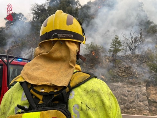Spania le cere “turiştilor de incendiu” să stea departe de foc