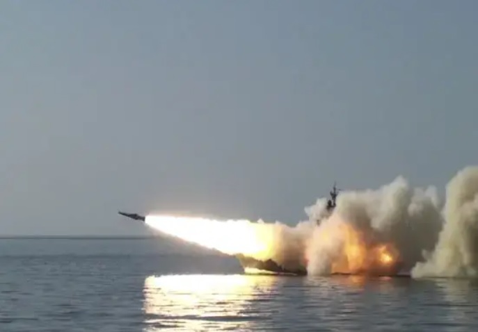 Rusia a lansat rachete supersonice anti-navă spre o ţintă simulată în Marea Japoniei
