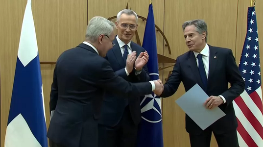 UPDATE - Finlanda devine în mod oficial al 31-lea stat membru NATO / Reacţia preşedintelui Klaus Iohannis şi a premierului Ciucă 