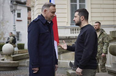 Zelenski efectuează prima vizită oficială în Polonia de la începutul războiului