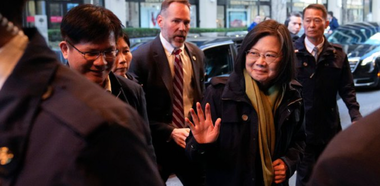 Republicanul McCarthy se întâlneşte cu preşedinta taiwaneză Tsai Ing-wen la Biblioteca Prezidenţială Ronald Reagan, în pofida unor ameninţări chineze