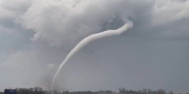 Cel puţin cinci morţi, în urma tornadei din Missouri