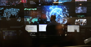 Rusia a încercat să facă recensământul ucrainenilor înainte de război, susţine grupul american Mediant. Atacatori cibernetici ai statului rus au vizat cu ”wiper” reţele electrice, feroviare şi de comunicaţii. Grupuri organizate şi-au reluat activitatea 