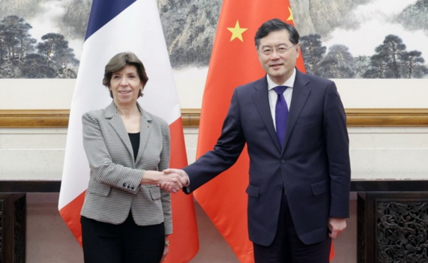 Ministrul francez de Externe Catherine Colonna s-a întâlnit la Beijing cu omologul său iranian Hossein Amir-Abdollahian, căruia i-a cerut eliberarea celor şase francezi deţinuţi arbitrar în Iran