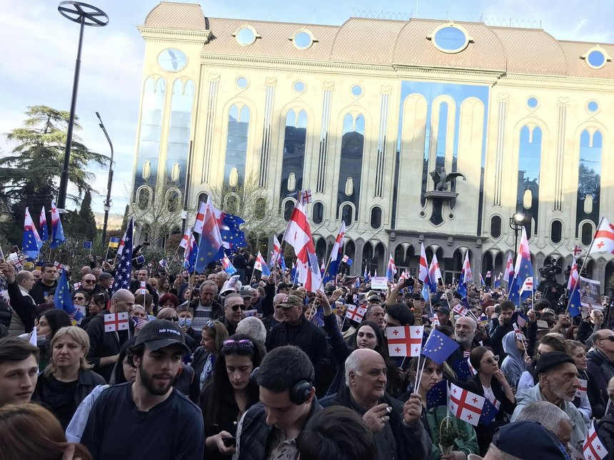 Mii de persoane au manifestat din nou la Tbilisi împotriva guvernului considerat prorus