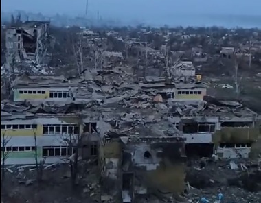 Ruşii şi-au intensificat atacurile asupra a două oraşe-cheie din Ucraina - VIDEO