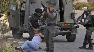 Un minor palestinian, Mohamed Fayez Balhan, ucis prin împuşcare în cap şi în piept în tabăra de refugiaţi Aqabat Jaber, în apropiere de Ierihon, în Cisiordania ocupată, într-o operaţiune militară israeliană, în urma uciderii a doi israelieni