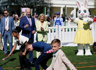 Biden îşi reiterează intenţia de a candida la al doilea mandat în timpul cursei ouălor de Paşte, pe peluza Casei Albe. El ar putea face anunţul în vară