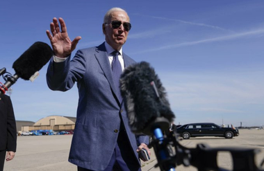Arestarea jurnalistului american Evan Gershkovich în Rusia ”depăşeşte limita”, denunţă Joe Biden la plecarea către Belfast