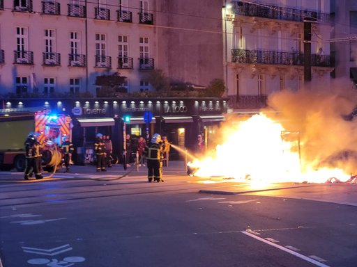 Ce s-a întâmplat în Franţa după decizia Consiliului Constituţional în privinţa legii pensiilor şi ce are de gând să facă Macron - VIDEO