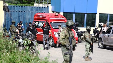 Ciocniri într-o închisoare din Ecuador. Cel puţin 12 deţinuţi au murit