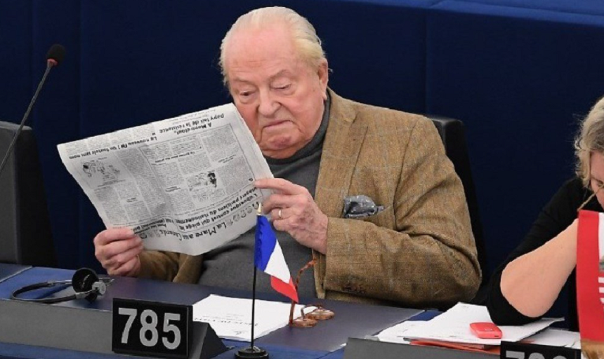 Franţa: Jean-Marie Le Pen, spitalizat pentru o problemă cardiacă. Fostul lider al Frontului Naţional este "conştient"