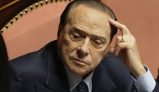 Italia: Silvio Berlusconi nu mai este la terapie intensivă, dar rămâne internat