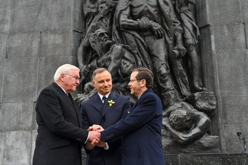 Preşedintele Germaniei şi-a cerut iertare pentru crimele compatrioţilor săi, la 80 de ani de la revolta ghetoului din Varşovia, şi l-a criticat pe Putin 