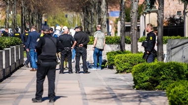Un tânăr de 18 ani şi-a dat foc în faţa Ambasadei SUA din Copenhaga