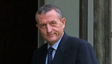François Léotard, un fost ministru al Culturii şi Apărării, a decedat la vârsta de 81 de ani, anunţă Macron