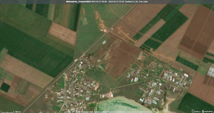 Rusia s-a retras dintr-o bază-cheie de la Medvedivka, în nord-estul Crimeei, arată imagini satelitare