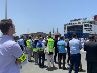 Cetăţeni americani şi din alte ţări, evacuaţi în convoi de către SUA la Port-Sudan şi apoi către Jeddah