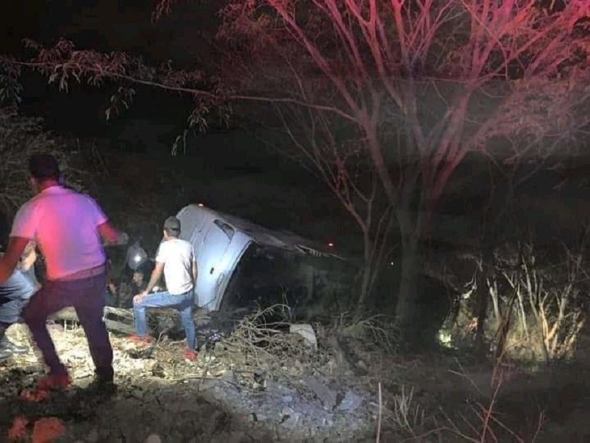 Cel puţin 18 turişti mexicani au murit într-un accident de autobuz în nord-vestul ţării
