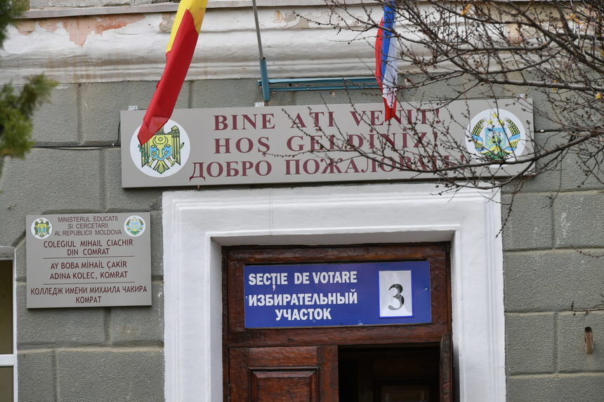 Alegeri în Găgăuzia: Candidaţii susţinuţi de socialişti şi de partidul ŞOR îşi dispută turul al doilea pentru funcţia de başcan. Moscova reacţionează nervos că observatorii ei nu au fost lăsaţi să asiste la scrutin
