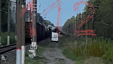 O explozie a provocat deraierea unui tren de marfă în regiunea rusă Briansk, de lângă Ucraina, pentru a doua zi la rând. Armata ucraineană spune că subminarea logisticii ruse este o etapă pregătitoare pentru contraofensivă