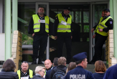 Însărcinatul cu afaceri polonez la Moscova Jacek Sladewski, convocat în urma confiscării Liceului Rusesc din Varşovia